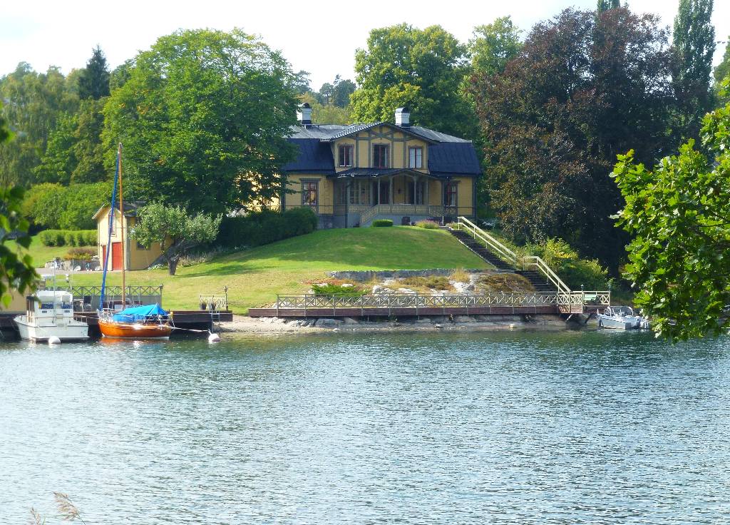 Eriksviksgard waterfront childhood home estate